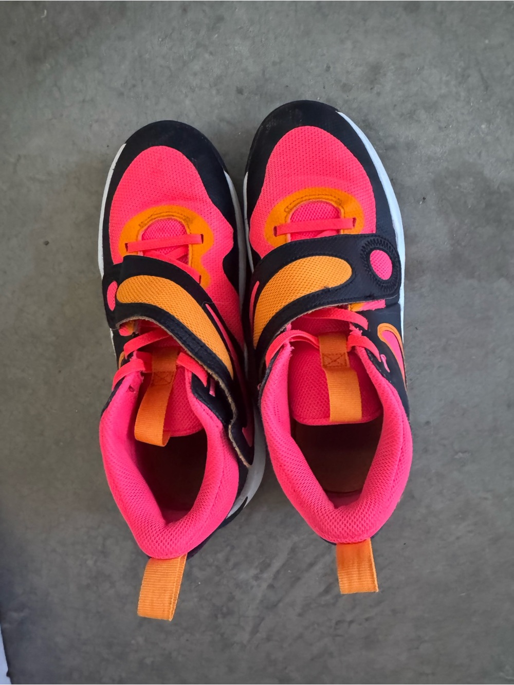 Nike Kids Sneakers in Pink and Orange